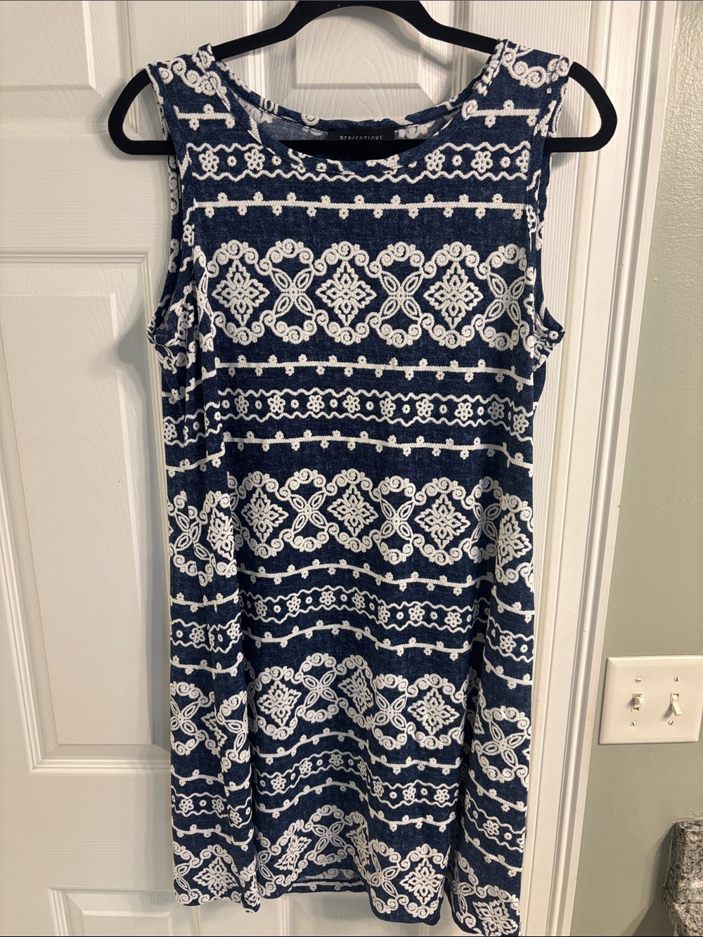 Navy & White Patterned Sleeveless Shift Dress